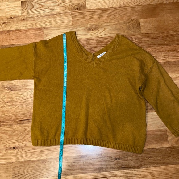 NWOT Madewell Double-V Pullover Sweater in Gold - Picture 5 of 7